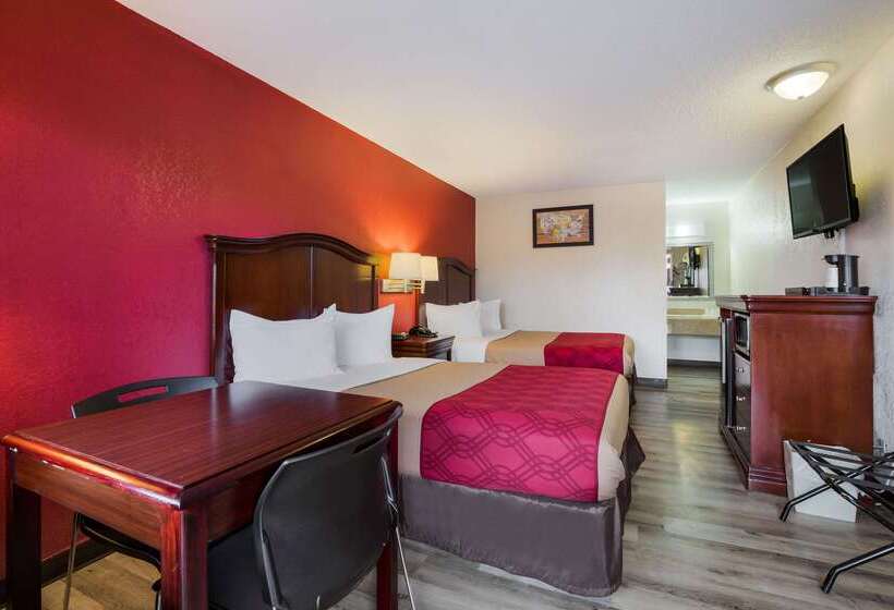 فندق Econo Lodge Historic Area
