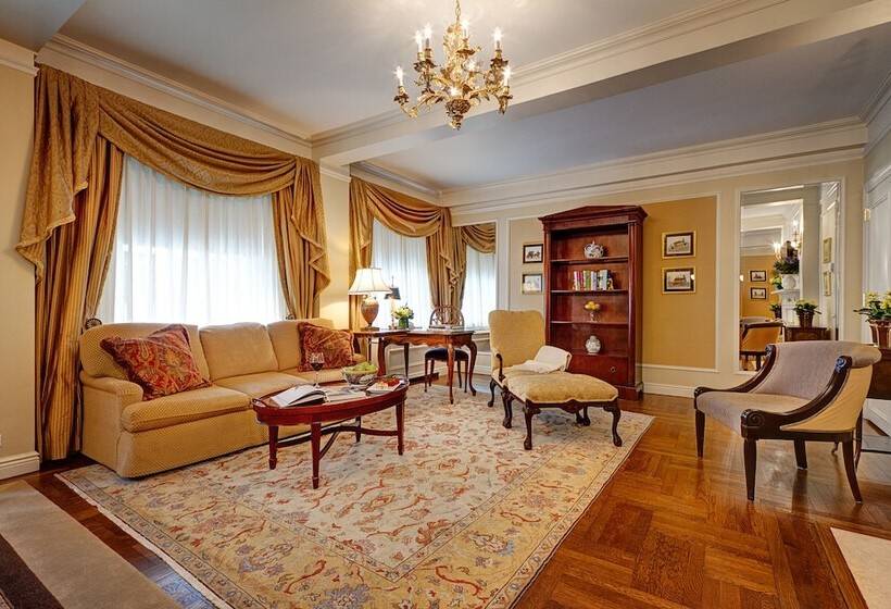 Elysee By Library Hotel Collection