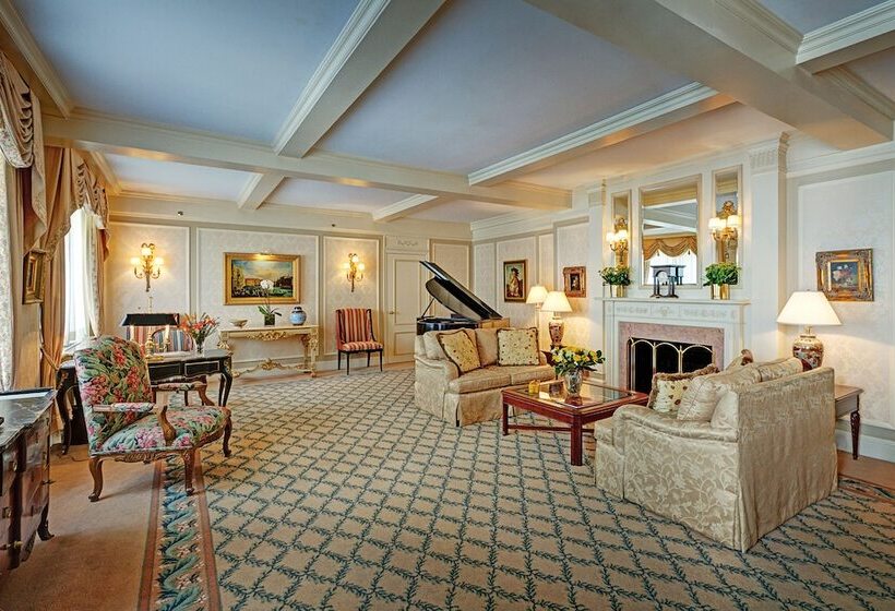 Elysee By Library Hotel Collection