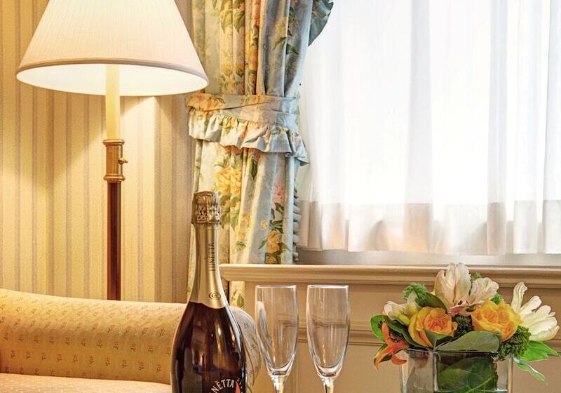 Elysee By Library Hotel Collection