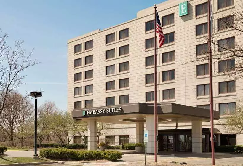 فندق Embassy Suites By Hilton Chicago North Shore Deerfield