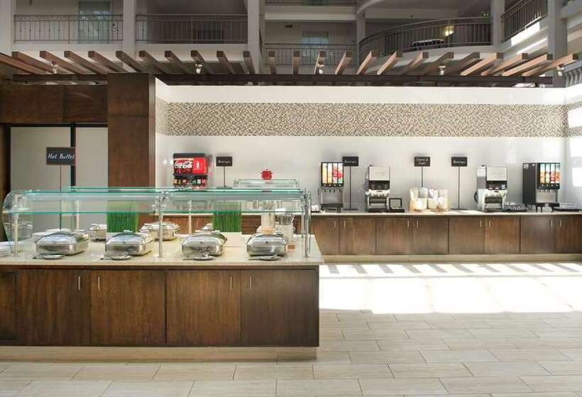 هتل Embassy Suites By Hilton Colorado Springs