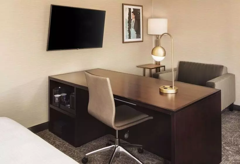 Hotel Embassy Suites By Hilton Tysons Corner