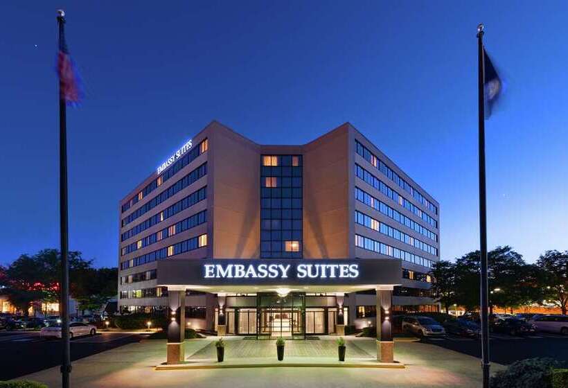 Hotelli Embassy Suites By Hilton Tysons Corner