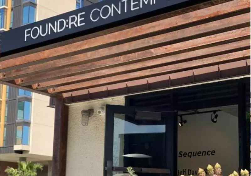 Otel Found Re Phoenix