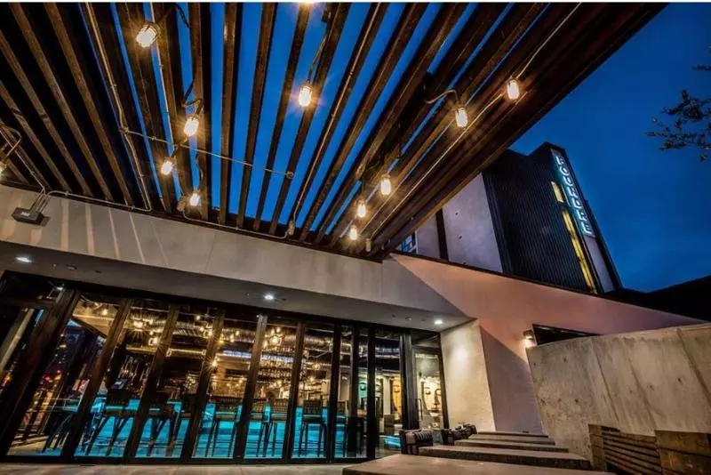 Otel Found Re Phoenix