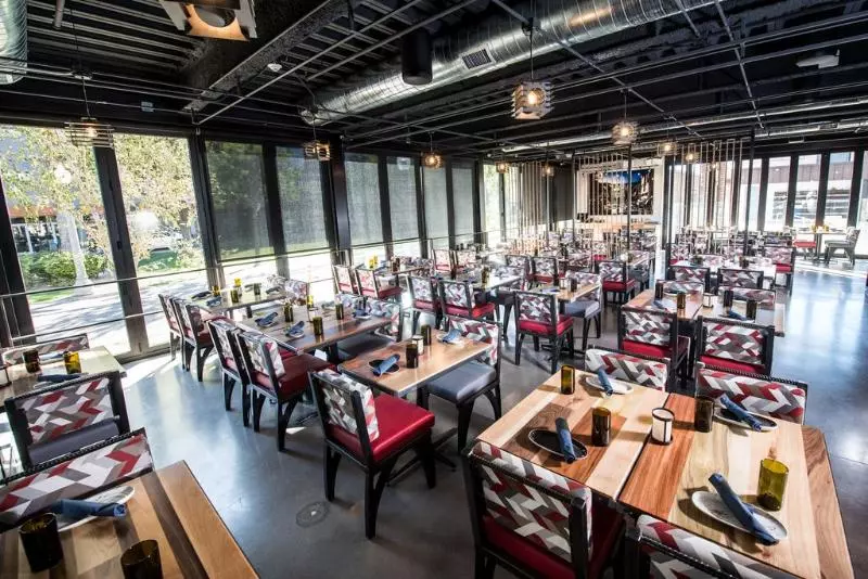 Otel Found Re Phoenix