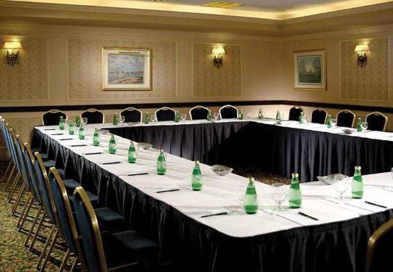 هتل Marriott At The University Of Dayton