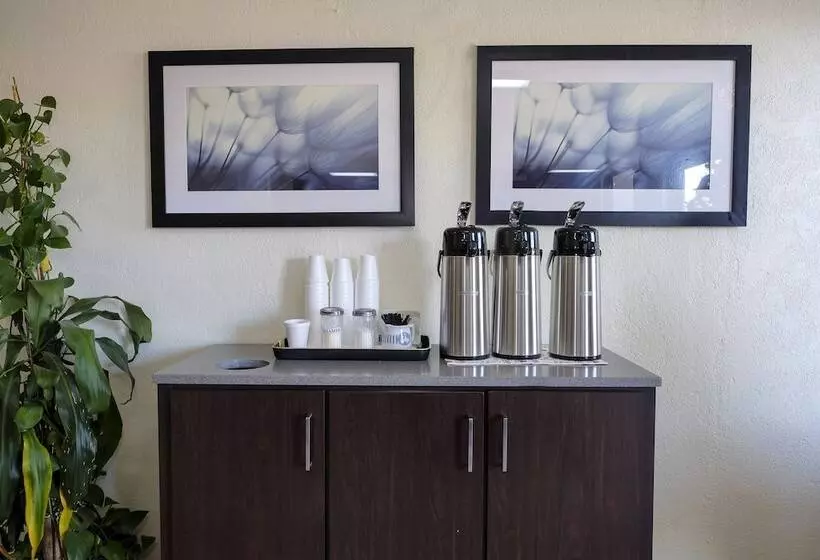 호텔 Red Roof Inn Crestview