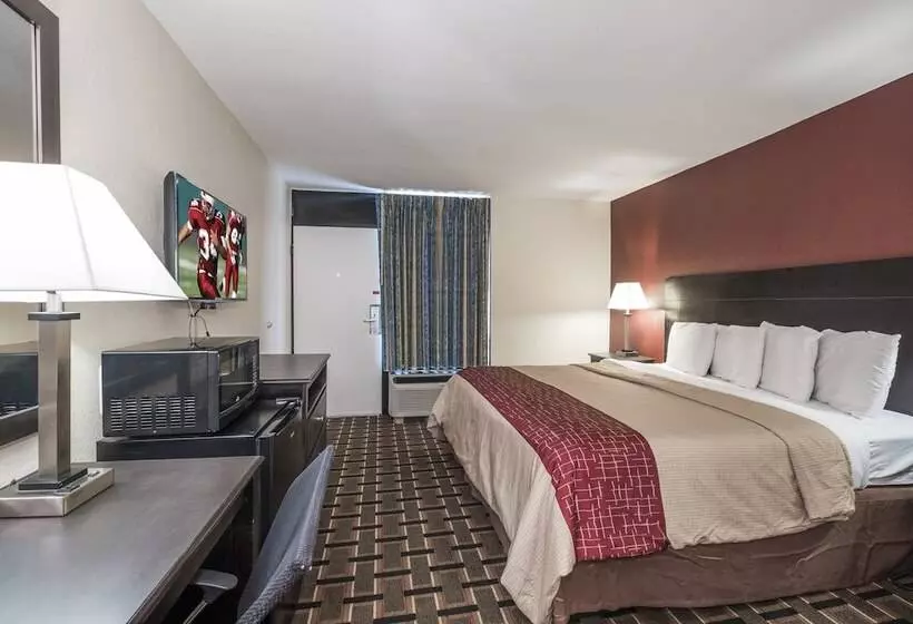 Отель Red Roof Inn Mobile  Midtown