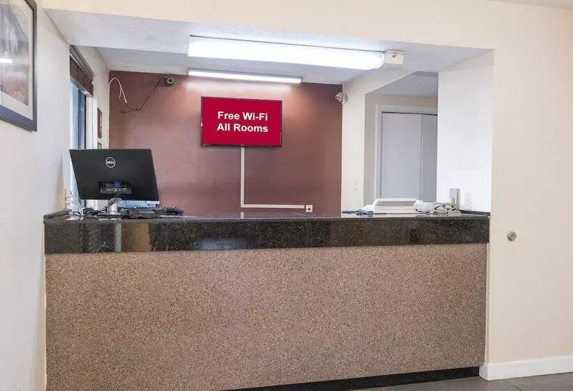 Отель Red Roof Inn Mobile  Midtown