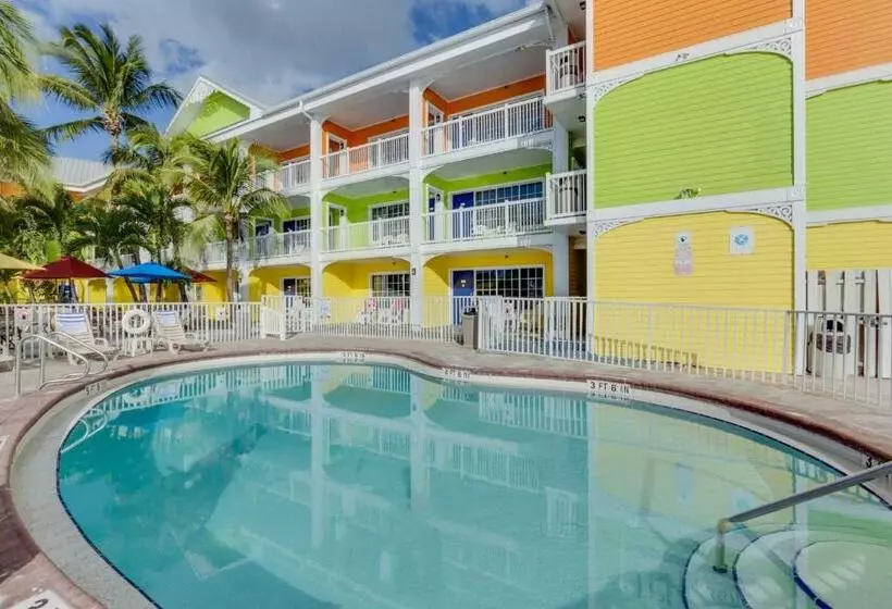 Pierview Hotel & Suites