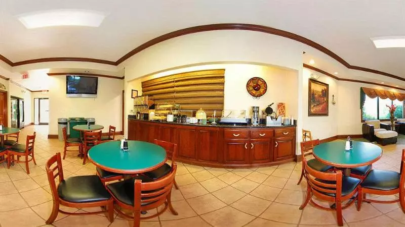 فندق Quality Inn