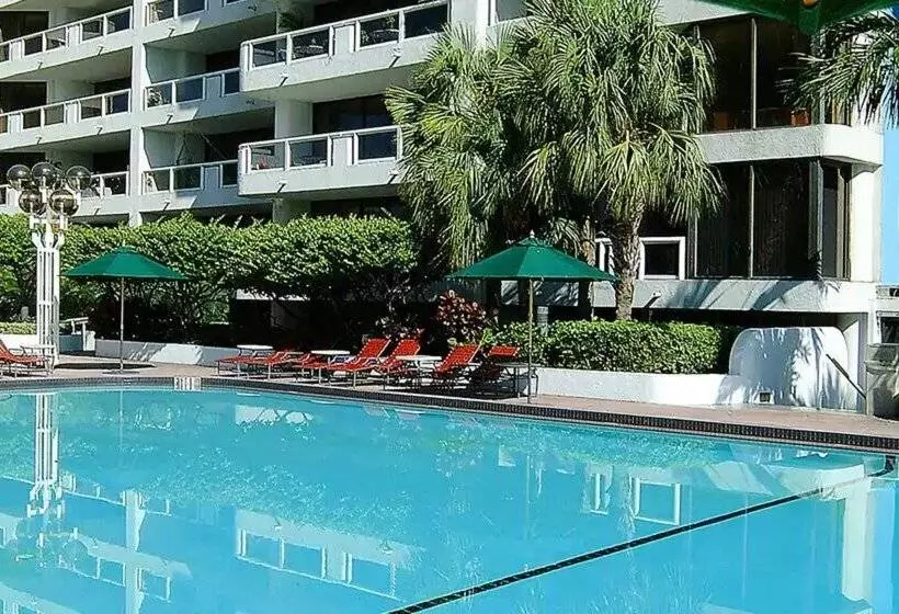 Doubletree By Hilton Grand Hotel Biscayne Bay