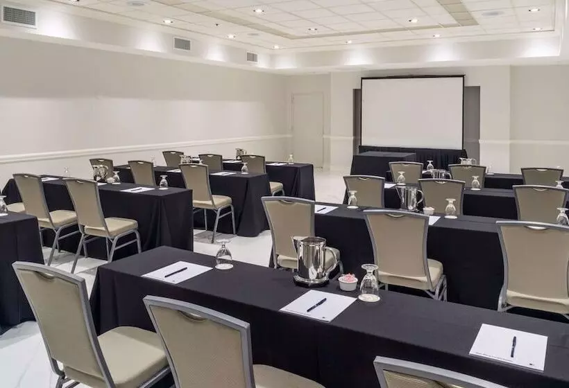 Doubletree By Hilton Grand Hotel Biscayne Bay