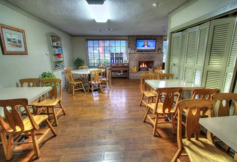 בית מלון כפרי Gatlinburg Inn