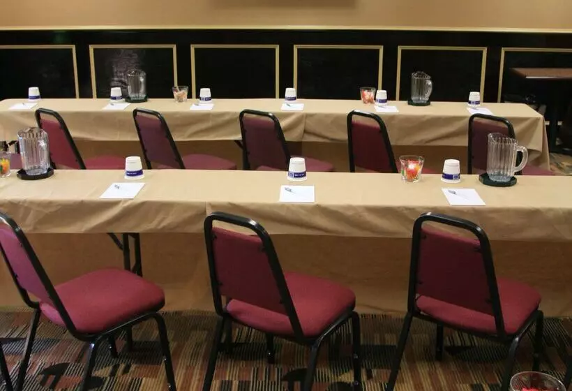 Szálloda Hampton Inn Long Island / Commack