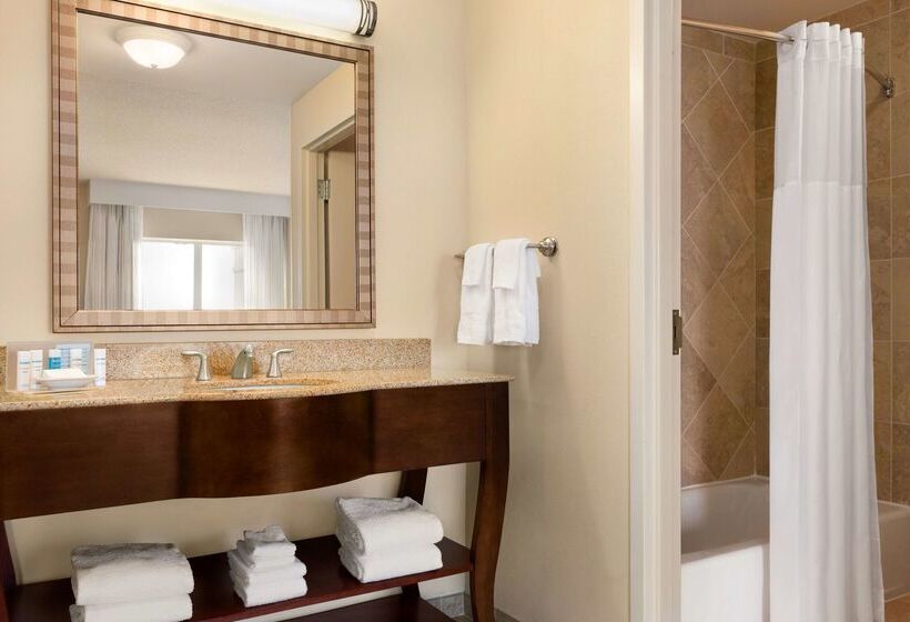 فندق Hampton Inn & Suites Washingtondulles International Airport