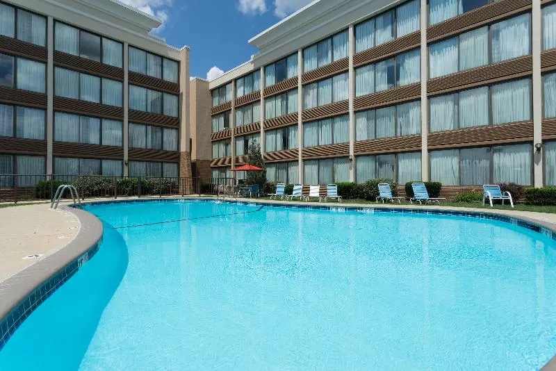 Отель Holiday Inn Harrisburg I 81 Hershey Area, An Ihg