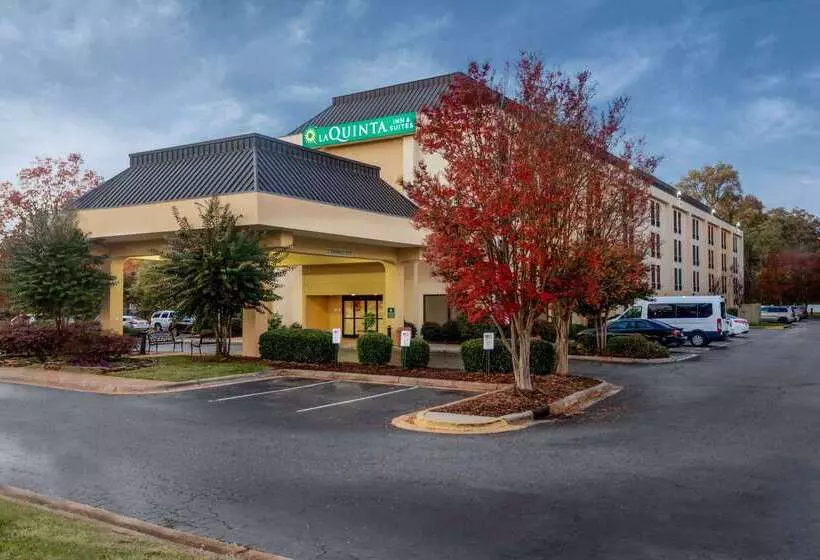 ホテル Clt Airport Inn & Suites