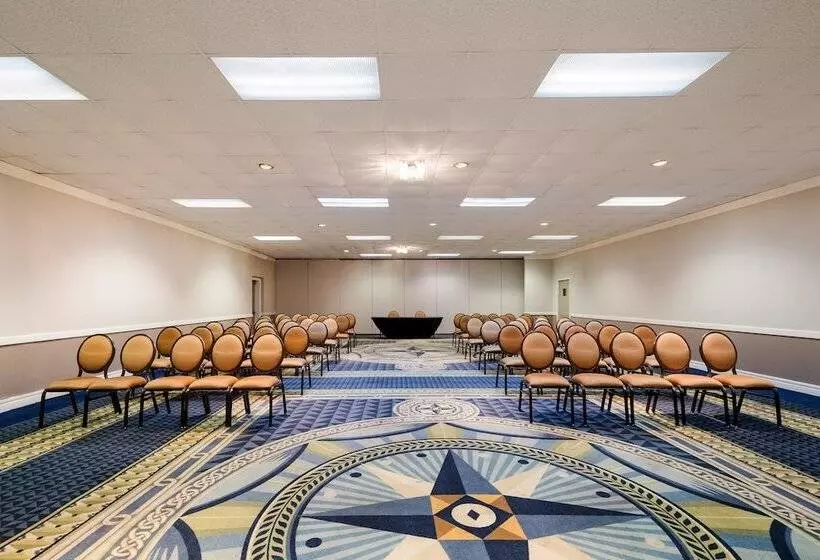 فندق Red Roof Inn & Conference Center Mckinney