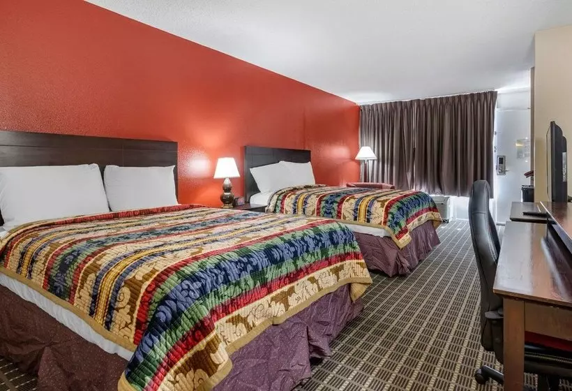 בית מלון כפרי Rodeway Inn