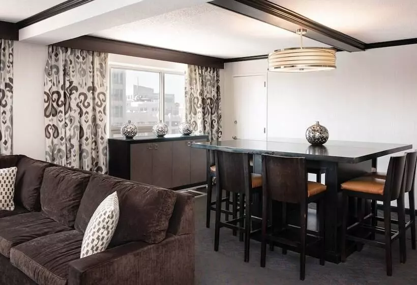 בית מלון כפרי Sheraton Indianapolis City Centre