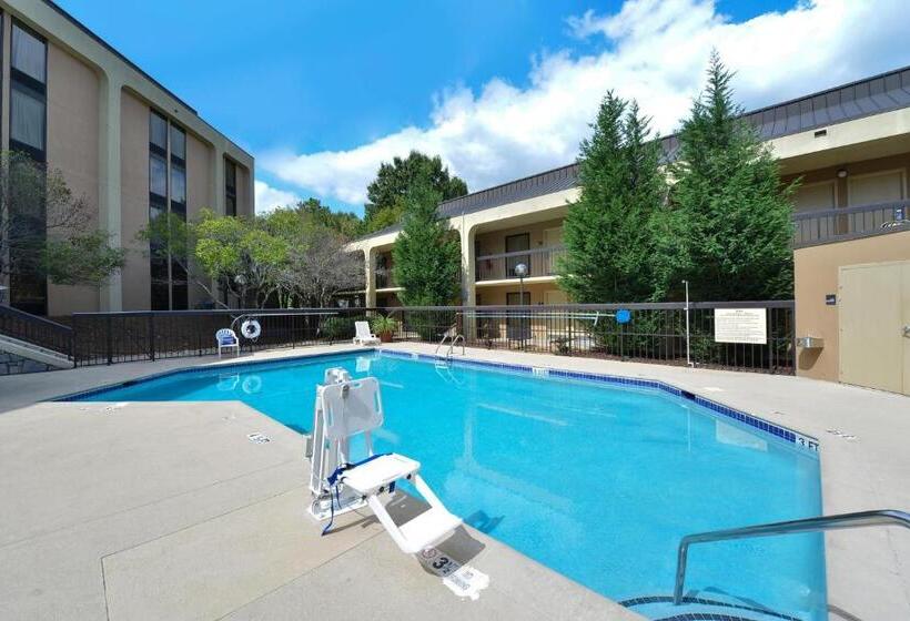 בית מלון כפרי Wyndham Garden Marietta Atlanta North