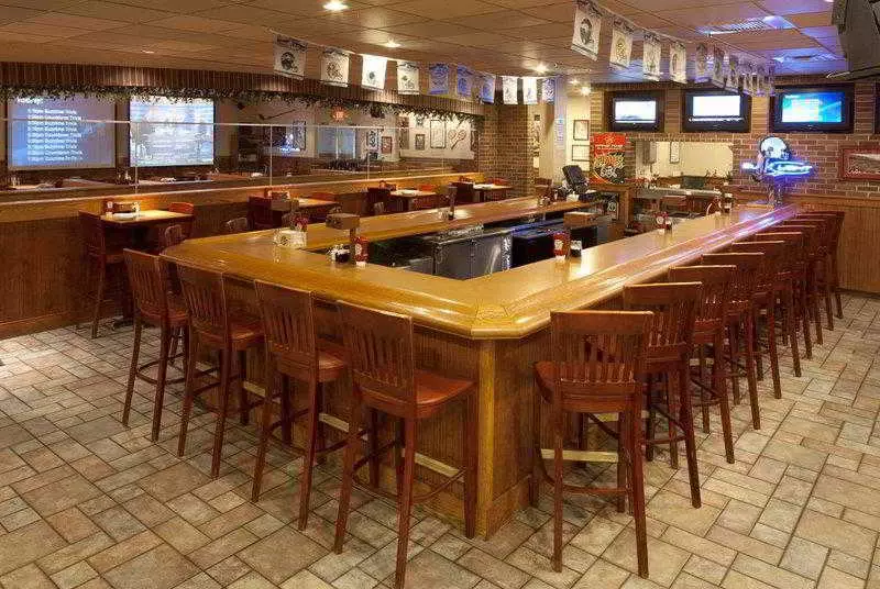 Отель Best Western Plus University Inn Steubenville