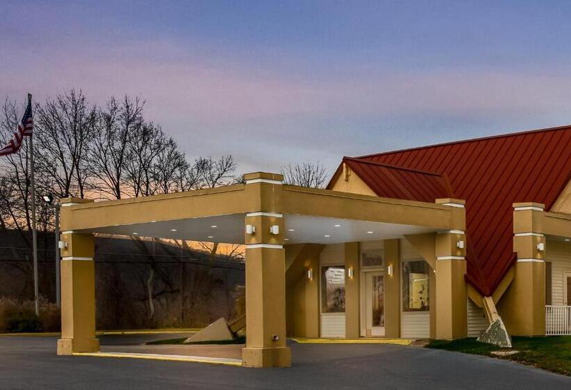 فندق Econo Lodge Inn And Suites