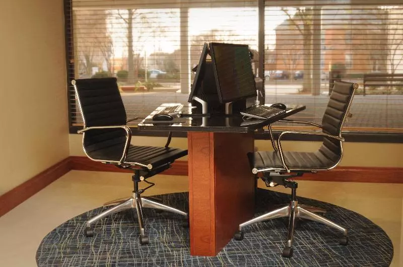 هتل Holiday Inn Raleigh Downtown, An Ihg