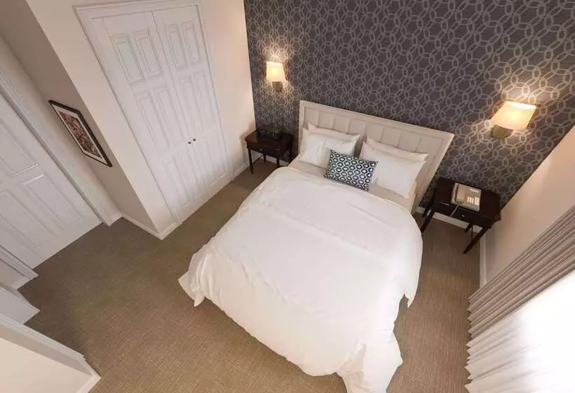 Independence Park Hotel, Premier Collection