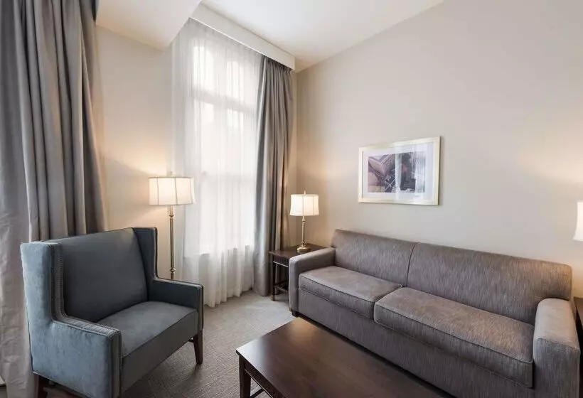 Independence Park Hotel, Premier Collection