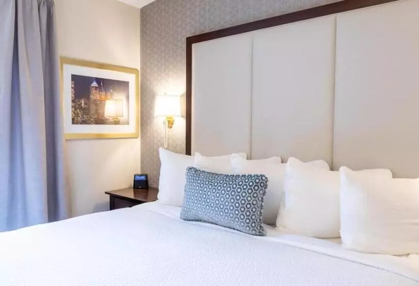 Independence Park Hotel, Premier Collection