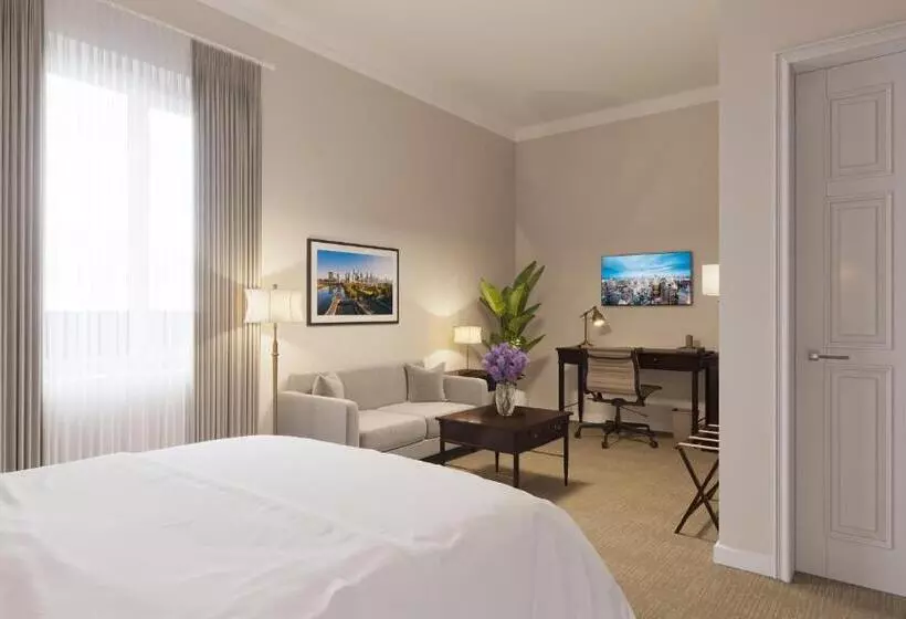 Independence Park Hotel, Premier Collection