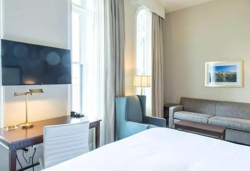 Independence Park Hotel, Premier Collection