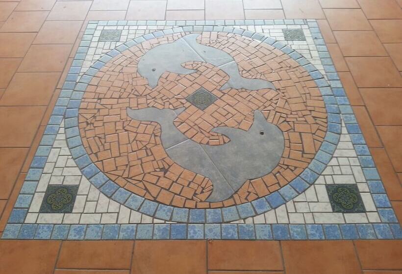 فندق Island House