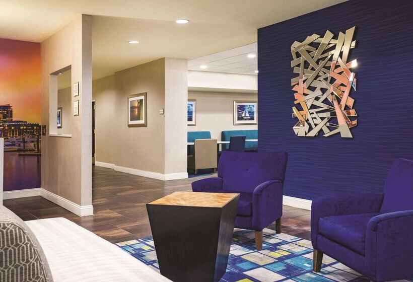 호텔 La Quinta Inn & Suites By Wyndham Baltimore S. Glen Burnie