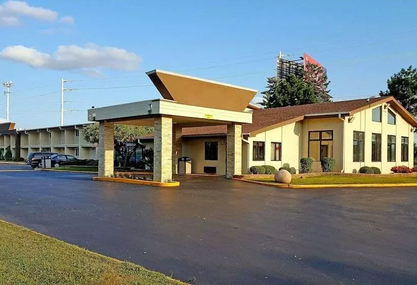 בית מלון כפרי Lexington Inn & Suites Nw Chicago Elgin
