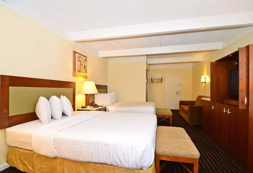 בית מלון כפרי Lexington Inn & Suites Nw Chicago Elgin