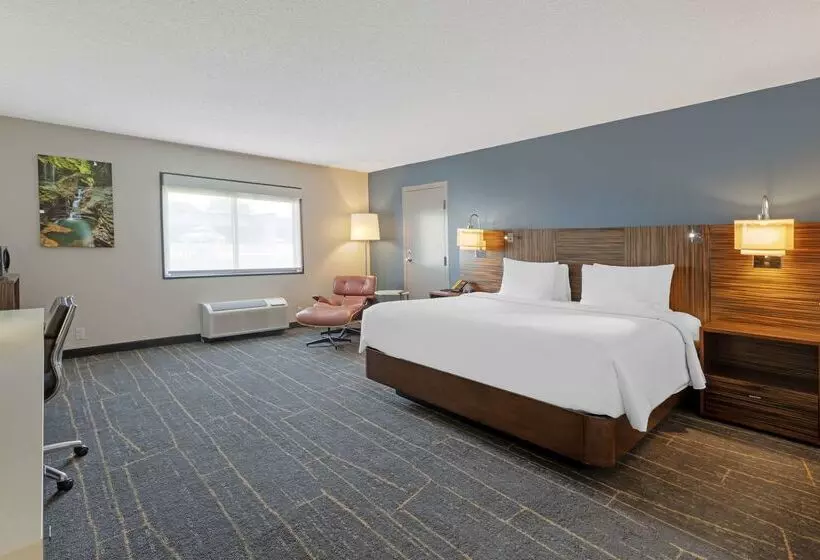 The Lux Hotel & Conference Center, Ascend Hotel Collection