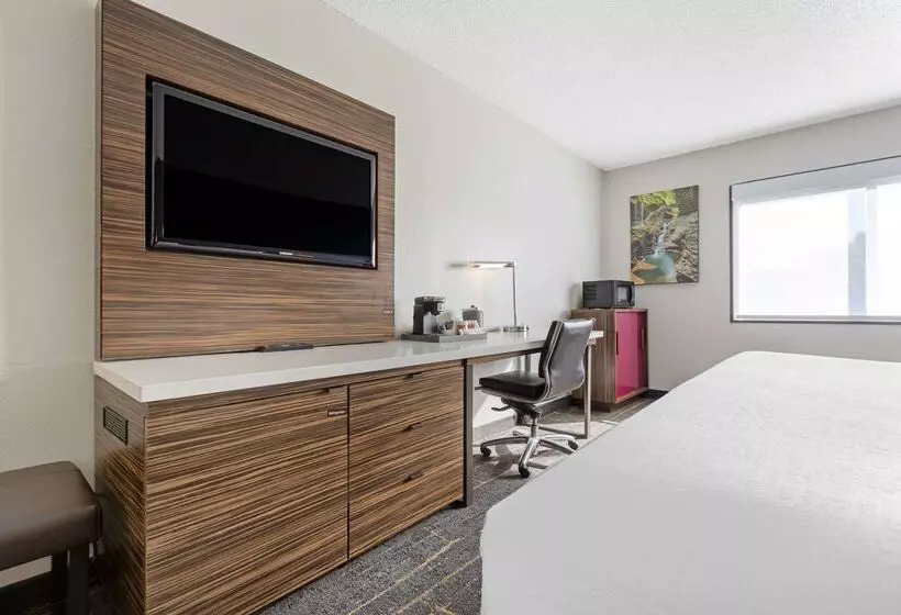 The Lux Hotel & Conference Center, Ascend Hotel Collection