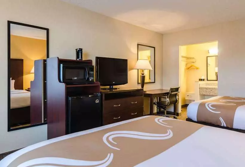 Otel Quality Inn & Suites