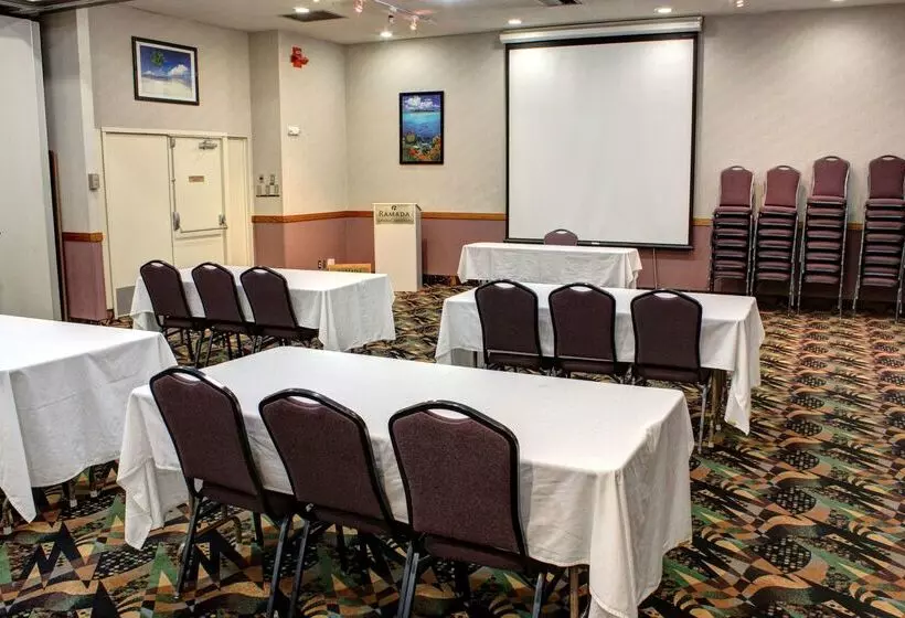 Hotel Ramada By Wyndham Grand Junction