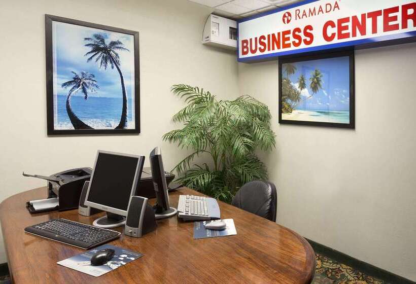 هتل Ramada By Wyndham Grand Junction