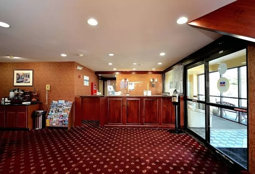 호텔 Riverview Inn & Suites