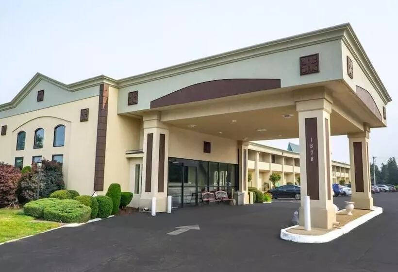 호텔 Riverview Inn & Suites