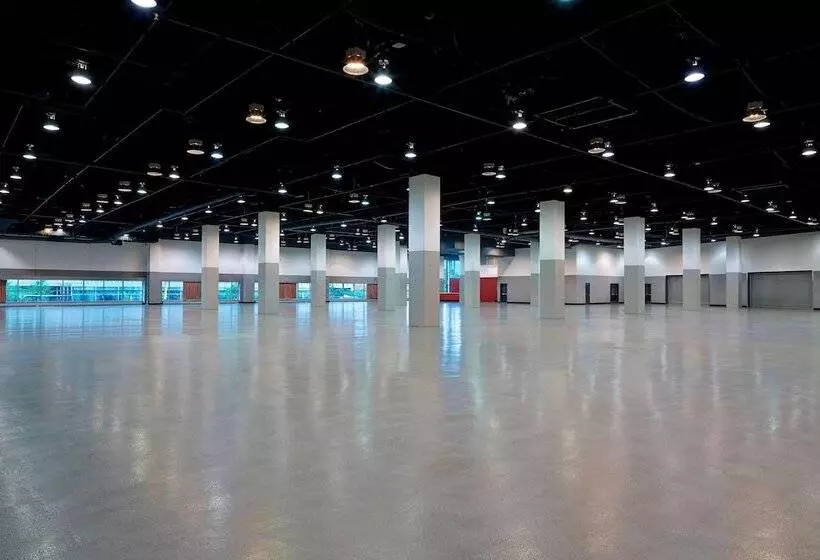 Sheraton Kansas City Hotel At Crown Center