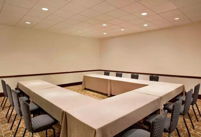 Sheraton Kansas City Hotel At Crown Center