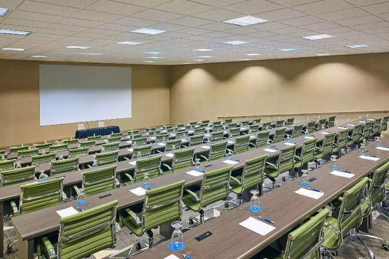 Sheraton Tucson Hotel & Suites